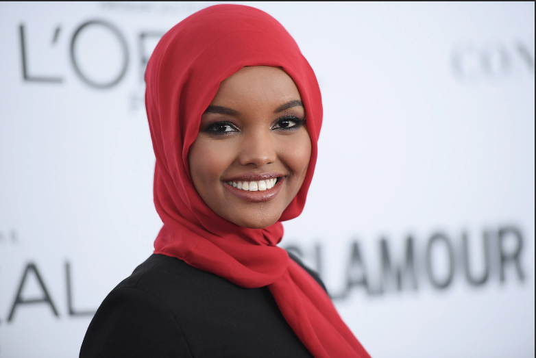 На этом фото у Халимы очаровательная улыбка