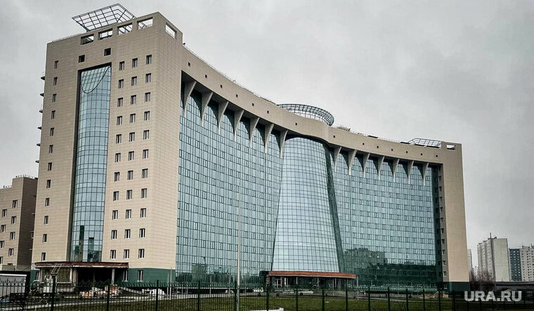    Макарикова подозревают в получении взяток за приемку работ на окружной больнице в Нижневартовске