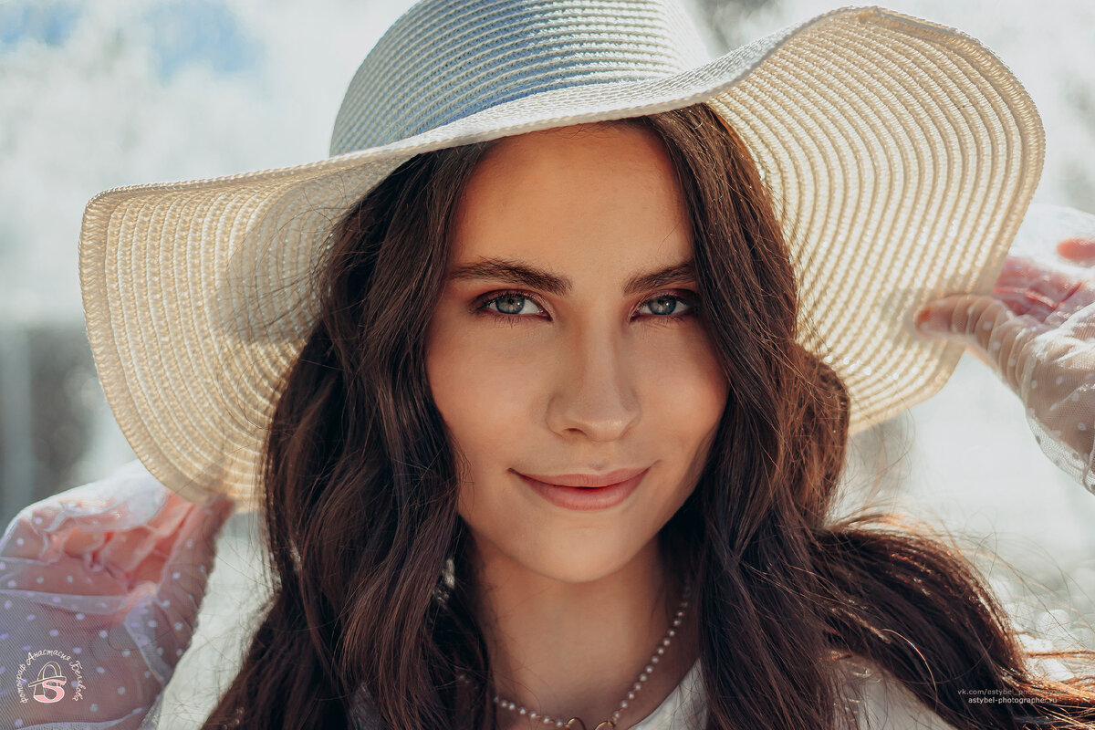 Фотосессия проходила на Крестовском острове, г. Санкт-Петербург.
Дата съёмки: 14 августа 2022 года.
Модель: Александра Геннадьевна
Фотограф: Анастасия Белякова