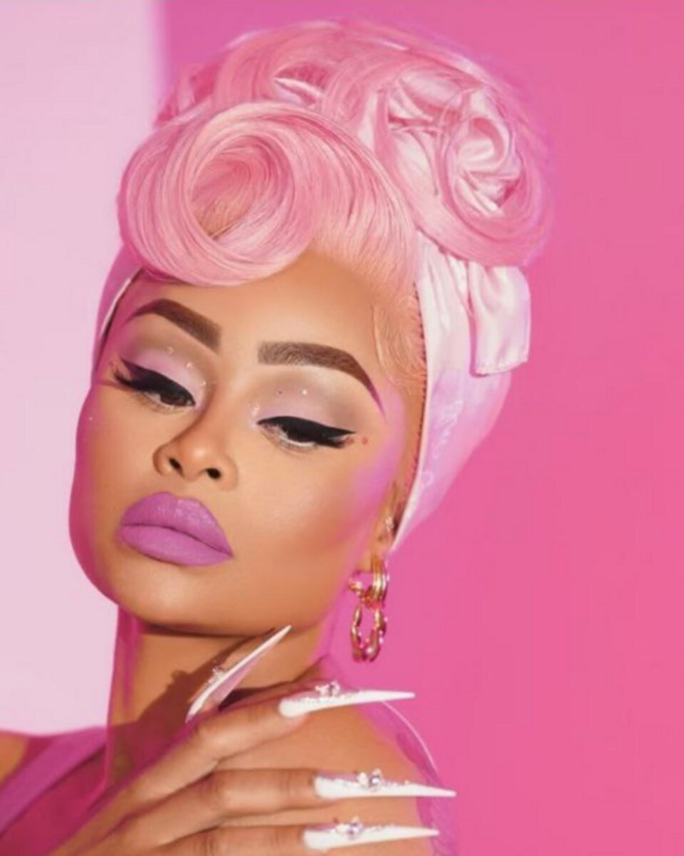    Блэк Чайна Фото: Инстаграм (запрещен в РФ) @blacchyna