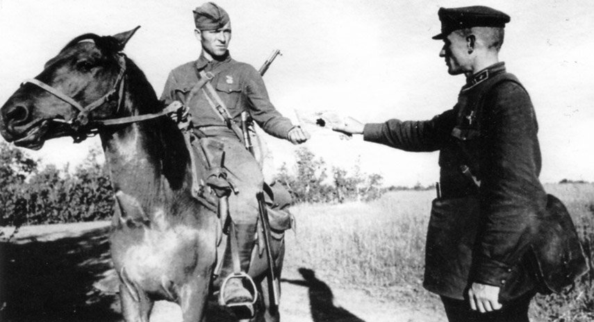 фото конного посыльного- связиста