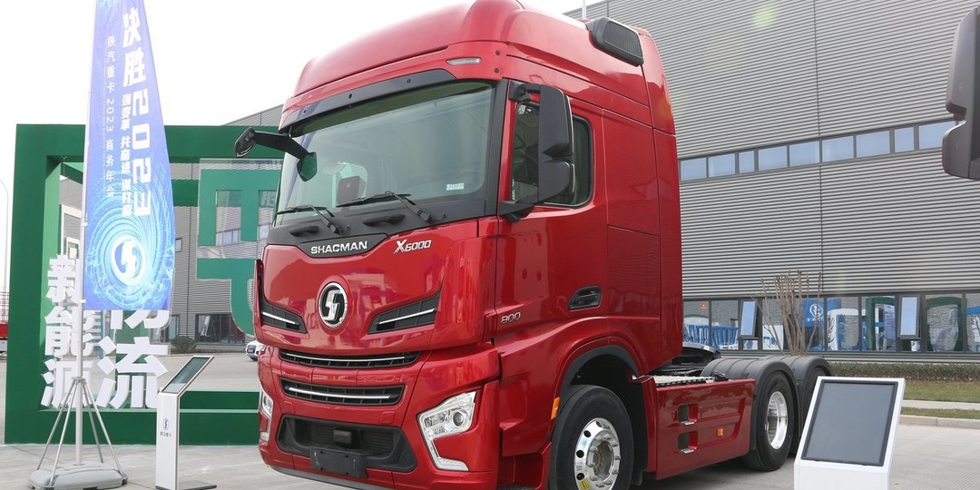 800-сильный Shacman уничтожает 770-сильную Scania — рекордная премьера из Китая