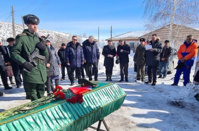    В Гайском округе простились с участником спецоперации Радиком Ишемгуловым Кристина Просвиркина