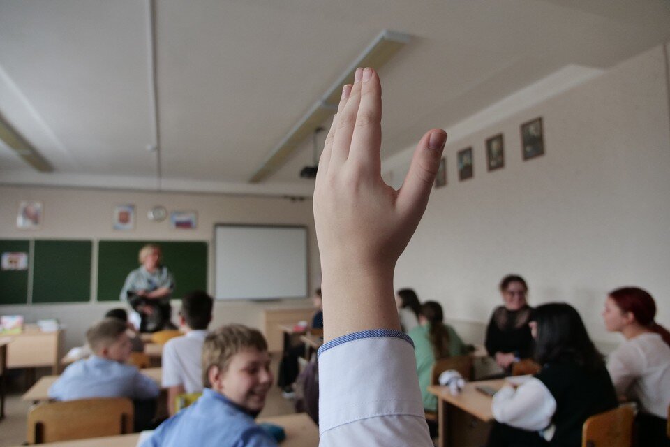     Стало известно, сколько зарабатывают учителя в Новосибирске. Светлана МАКОВЕЕВА