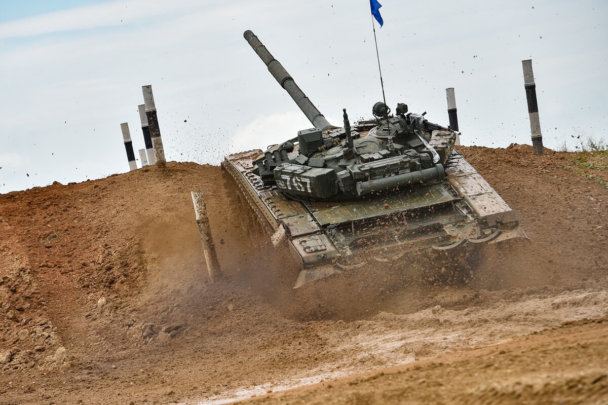  Самый проходимый танк Т-72 на полигоне.  фото: картинки  яндекса.