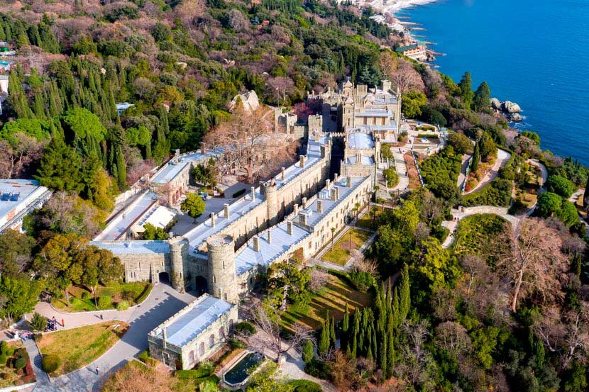 Алупка дворец графа Воронцова