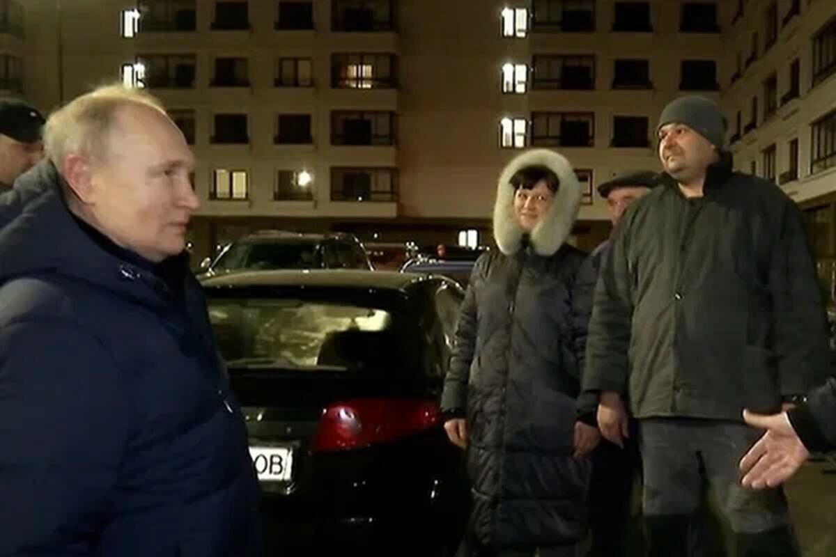 Встреча Владимира Путина с жителями Мариуполя. Открытый источник.