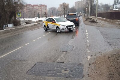    Работы по устранению аварийной ямочности в округе Истра © Пресс-служба Министерства транспорта и дорожной инфраструктуры Московской области
