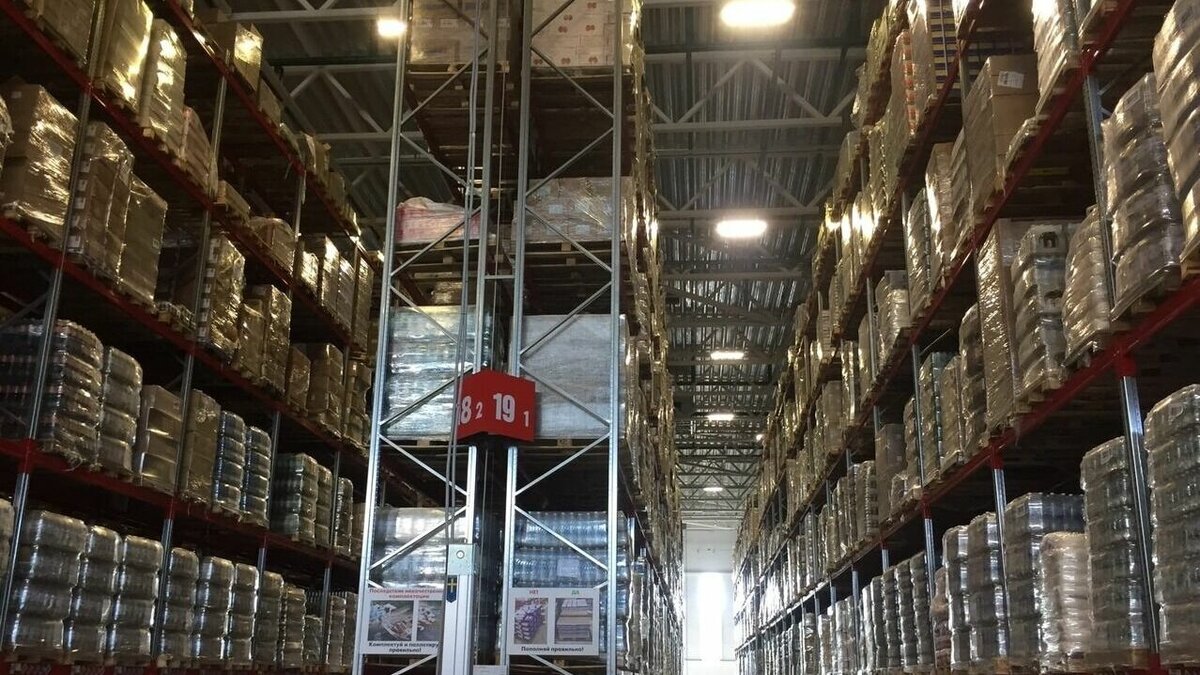     В Зеленодольский районе Татарстана планируют построить склады для АО «Нэфис Косметикс». Инвестиционный проект был представлен главе республики Рустаму Минниханову. Об этом журналистам рассказала руководитель Агентства инвестиционного развития Талия Минуллина.