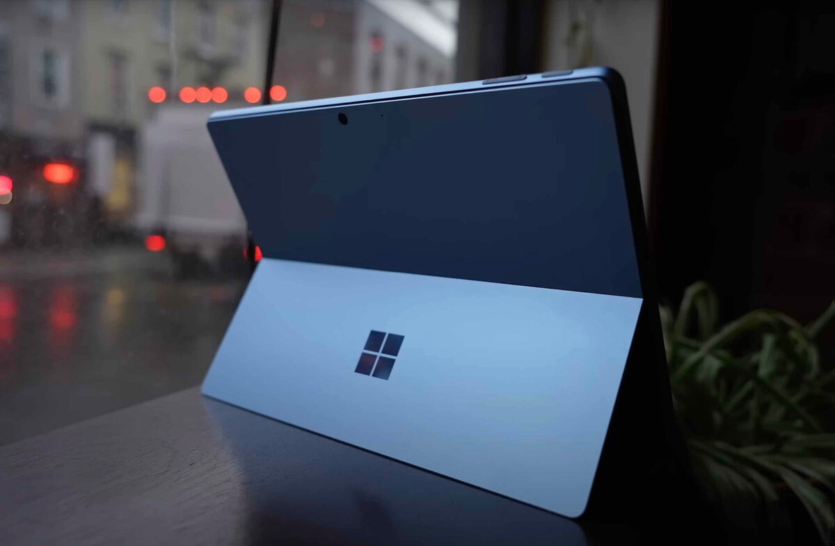 Обзор Microsoft Surface Pro 9 — планшеты теперь равны ноутбукам | За три  моря с тремя гаджетами | Дзен