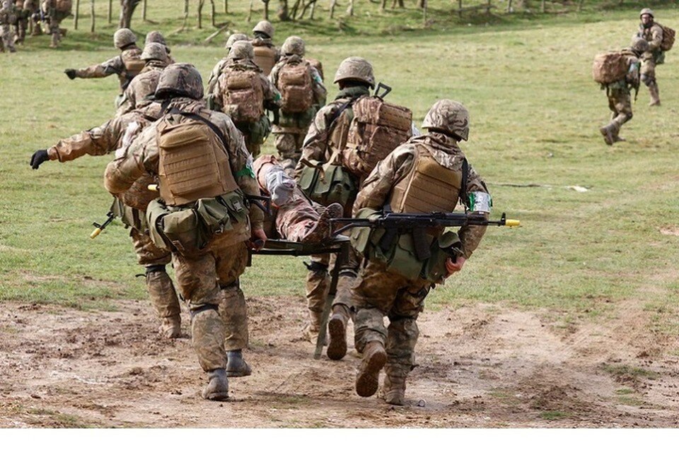     Тренировка бойцов ВСУ под руководством британских военных специалистов, полигон на юге Англии. Фотоиллюстрация: архив REUTERS