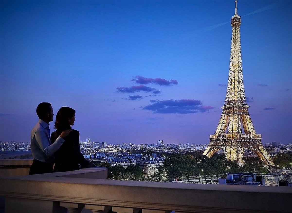 Любовь франция. Эйфелева башня (la Tour Eiffel). Париж вид на Эйфелеву башню. Эльфовой башни в Париже. Париж вид вечером на эльфелеву башню.