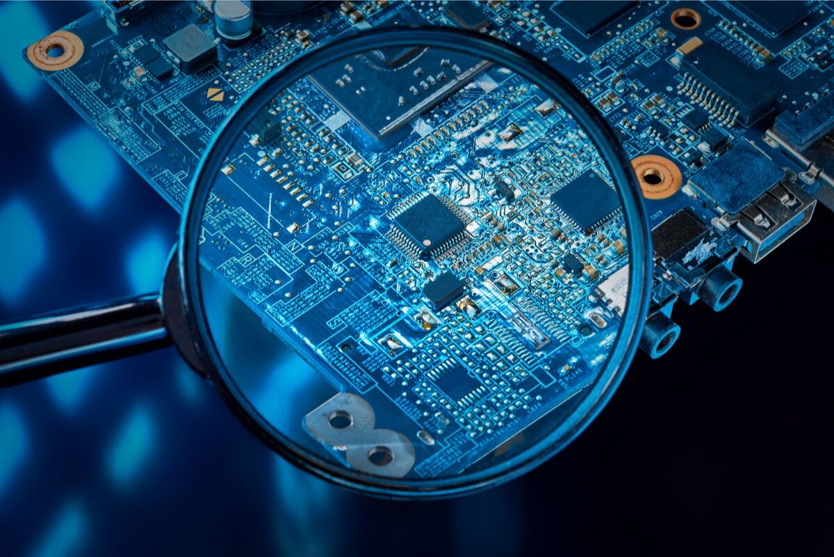 Производители материнских плат регулярно выпускают новые модели. Выгодно их презентуют, рассказывают обо всех плюсах. Однако в этой статье выделим ряд претензий, которые давно появились пользователей и на них производители не обращаются внимания.