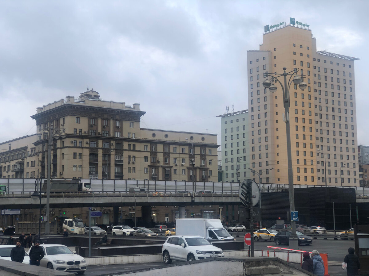 Метро Рижская