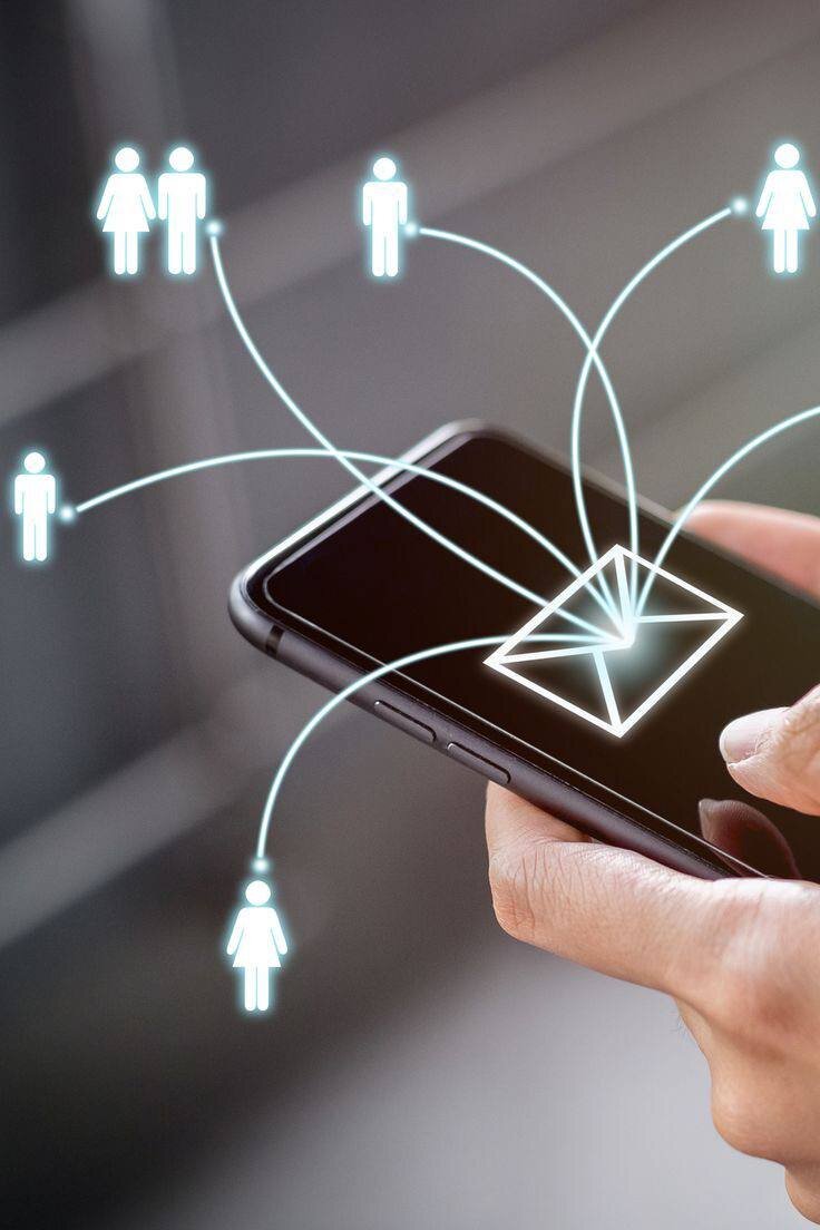 "Сетевой маркетинг - это одна из немногих отраслей, в которой вы можете создать свой бизнес с минимальными инвестициями, но максимальным потенциалом. Он не идеальный, но он лучше, чем большинство других способов создания бизнеса" - Пол Зейнер, американский автор и предприниматель.