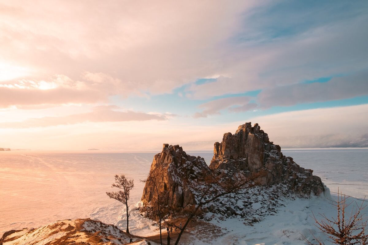 Байкал скала зеркало желаний