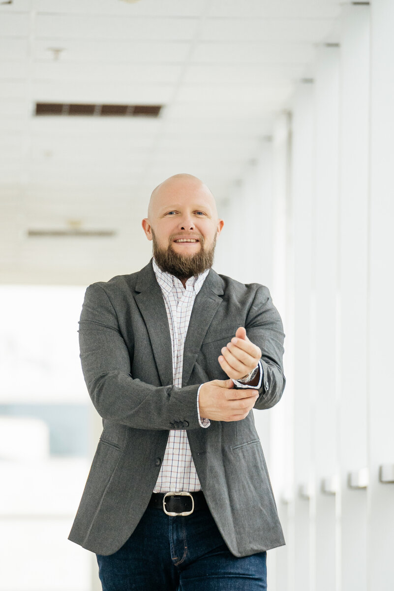 Психолог Максим Разоренков