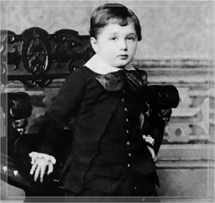  Маленький Уильям Дджеймс Сидис.