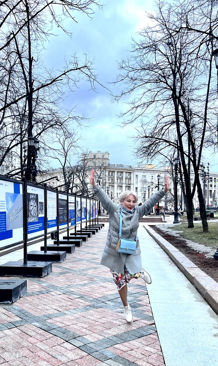 В День Театра по дороге в театр только так)