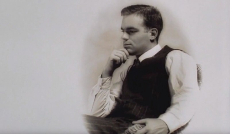 Колин Маккензи (Томас Робинс), кадр из фильма "Забытые киноленты" / Forgotten Silver (Новая Зеландия, 1995)