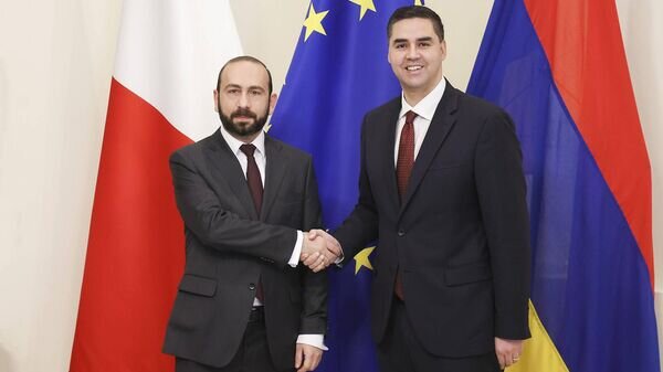    © Photo : official site of MFA of RA