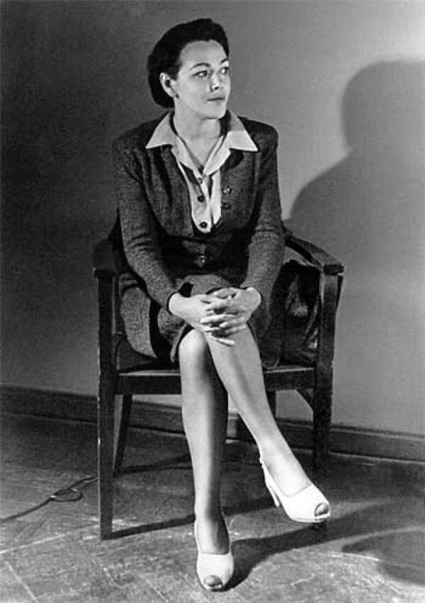 Вероника Михайловна Тушнова — русская, советская поэтесса и переводчица, писавшая в жанре любовной лирики. Член Союза писателей СССР с 1946 года.