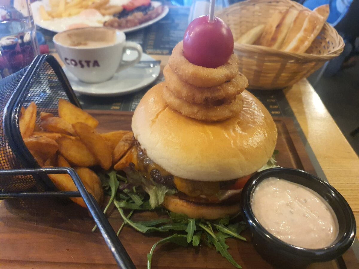 Биг бургер нижний. Брат бургерс нижний новгород. Russian paradise бургер. Биг бургер нижний. Брат бургер нижний новгород меню.