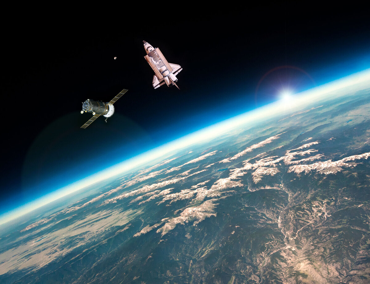 Вот из таких прекрасных космических кораблей получается космический мусор