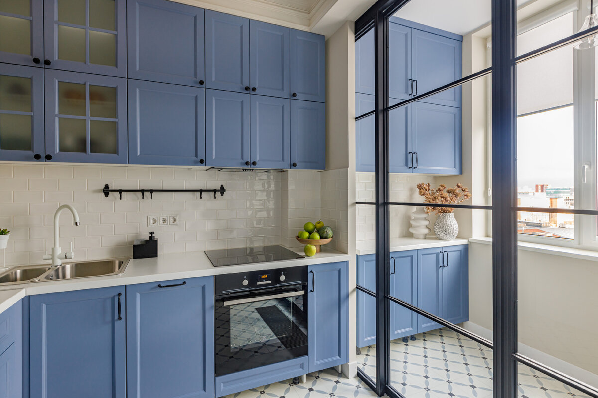 Функционально и очень красиво. Небольшую однушку перепланировали для нужд трех поколений семьи