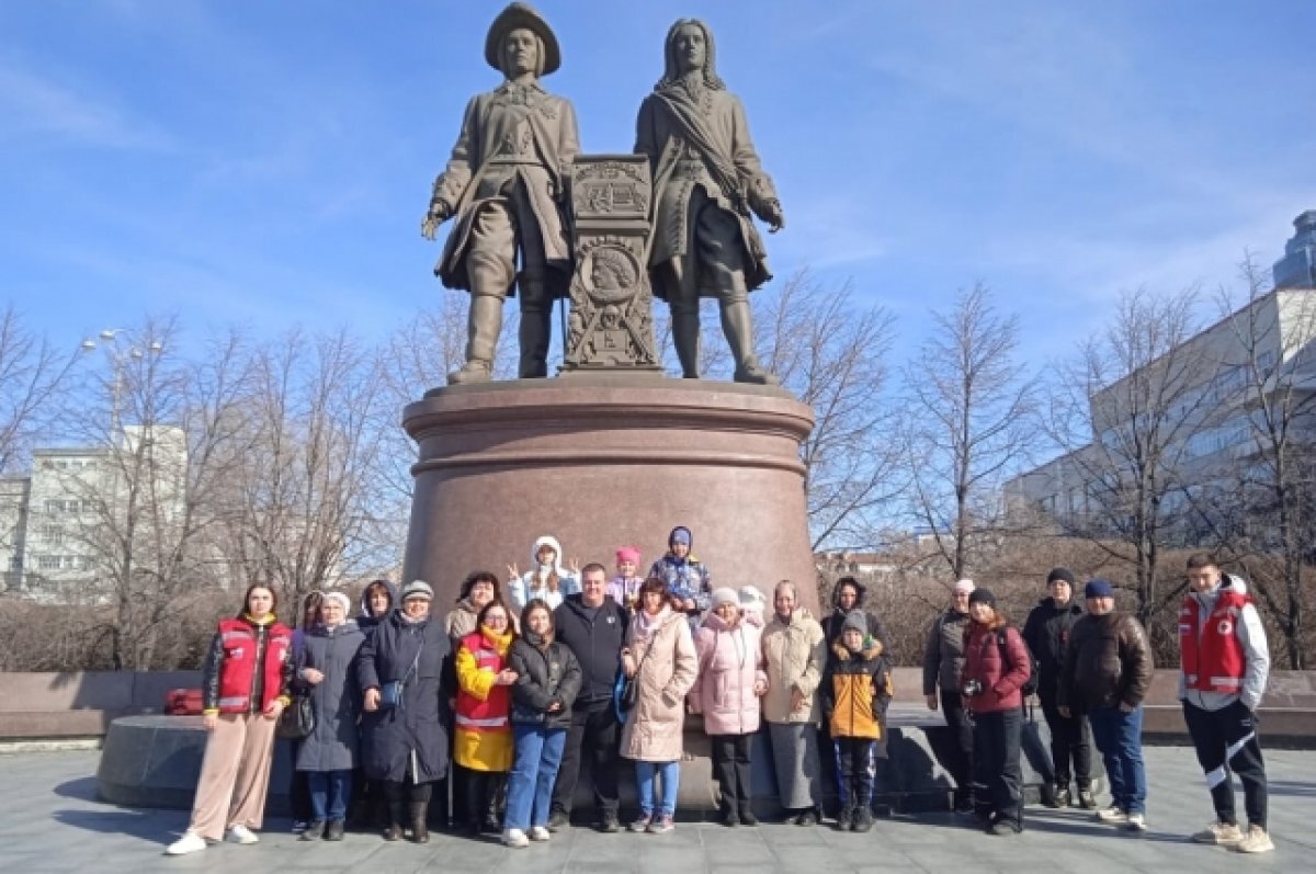    Экскурсию по столице Урала для беженцев с Украины провел Красный Крест