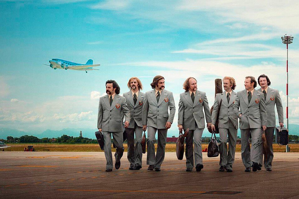     Фото с плаката сериала "За полчаса до весны" платформы Start