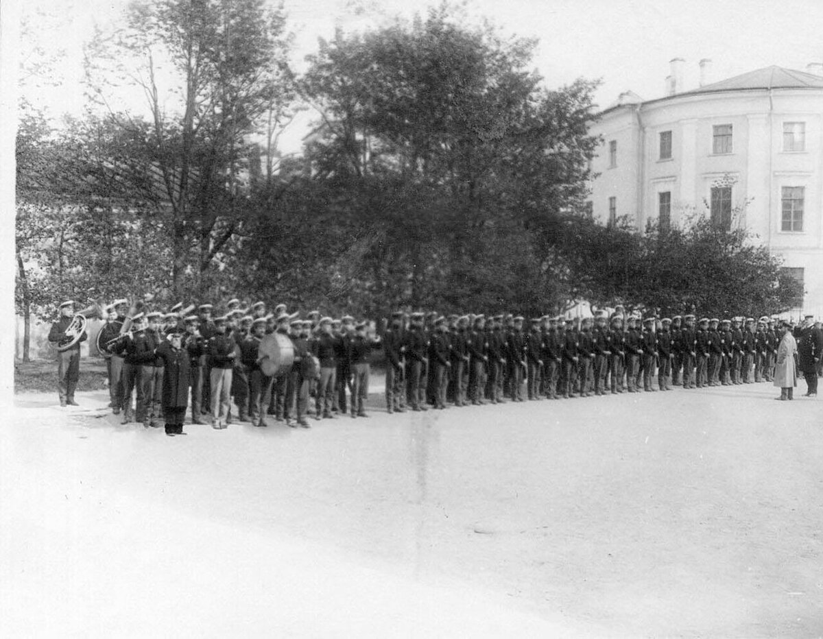 

Надо знать прошлое, чтобы понимать настоящее и предвидеть будущее. В.Г. Белинский.