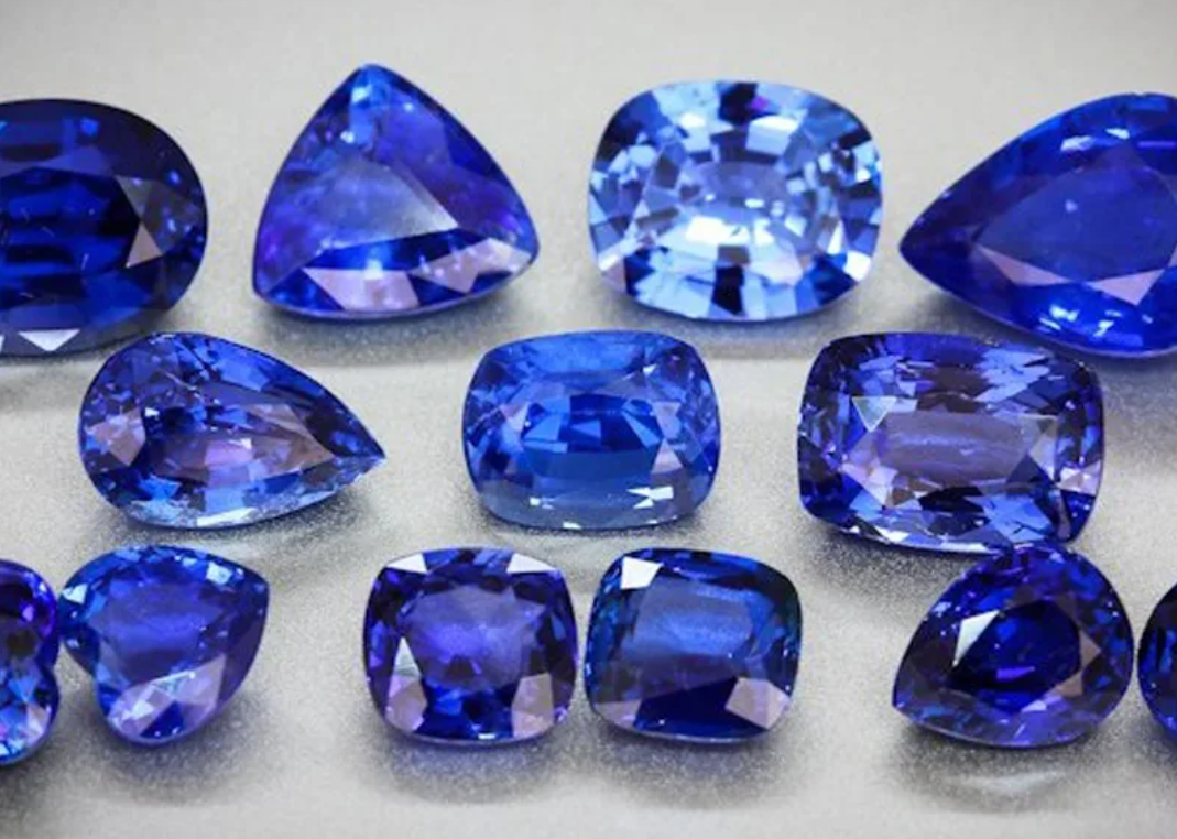 синий камень ювелирный название и фото