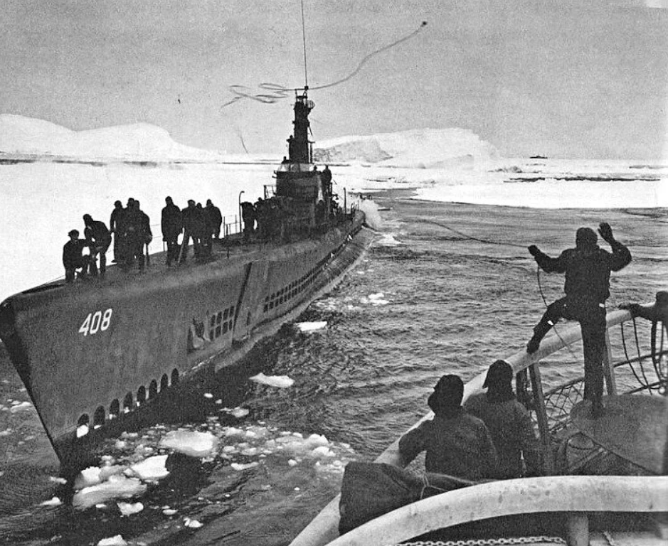 Адмирал бэрд в антарктиде. Экспедиция адмирала берда в антарктиду 1947. Экспедиция ричарда бёрда в антарктиду. Полет адмирала берда 1947. Экспедиция ричарда берда.