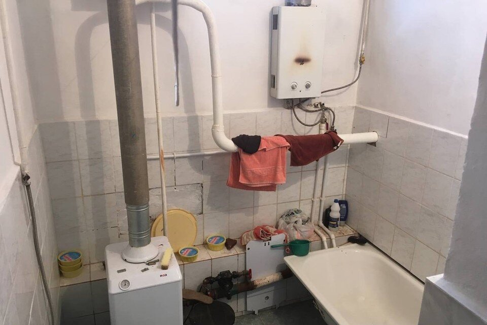    Когда подросток долго не выходил из ванной, родные забеспокоились. Фото: СУ СК по Республике Калмыкия