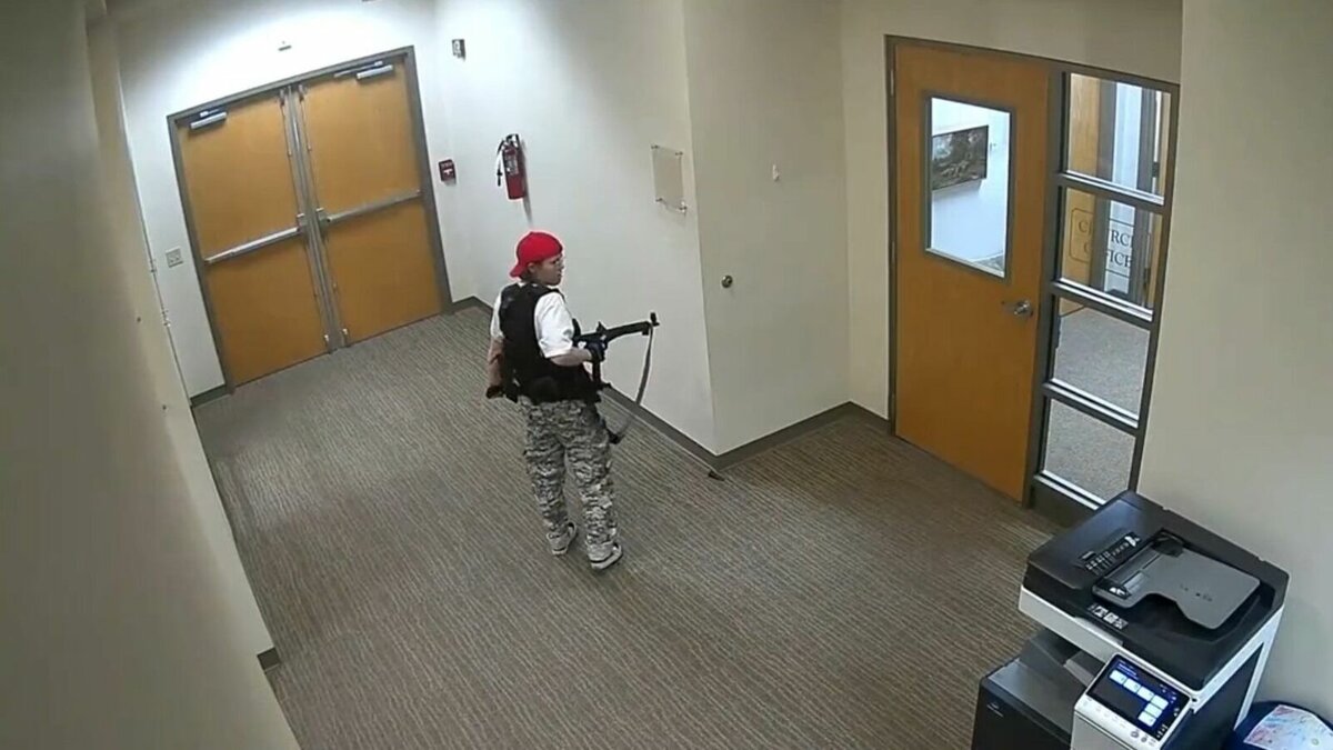     В американском городе Нэшвилл произошла стрельба в приходской школе. По информации полиции, погибли шесть человек: трое детей и трое сотрудников.