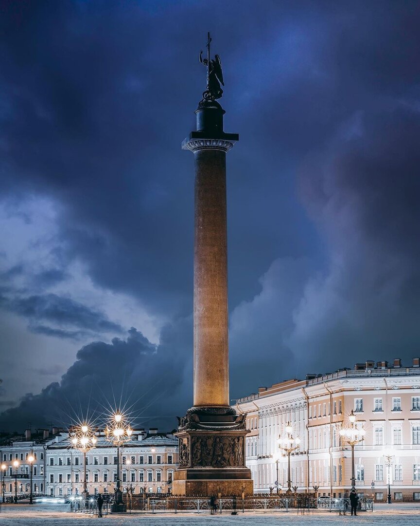 фото александровской колонны в санкт петербурге