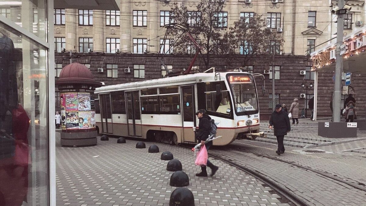     В Ростове на модернизацию трамвайной сети города собираются потратить 61 миллиард рублей, об этом сообщили местные СМИ.