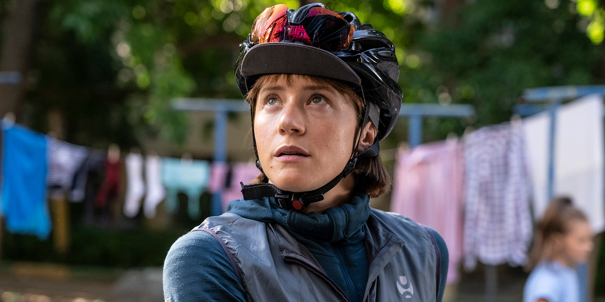 кадр из фильма "Поехавшая", реж. Антон Маслов, 2023