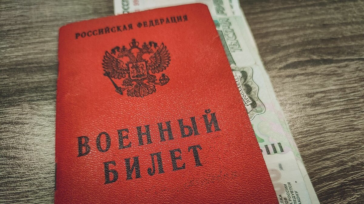     За последний год в Хакасии на четверть увеличилось количество жалоб о нарушении человеческих прав. Омбудсмен заявляет, что это связано с правами военнослужащих.