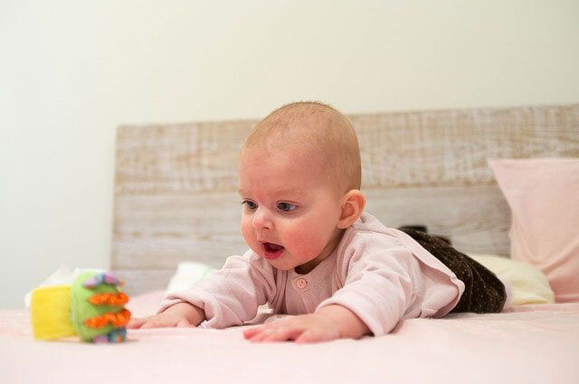 Игра "Достань игрушку"