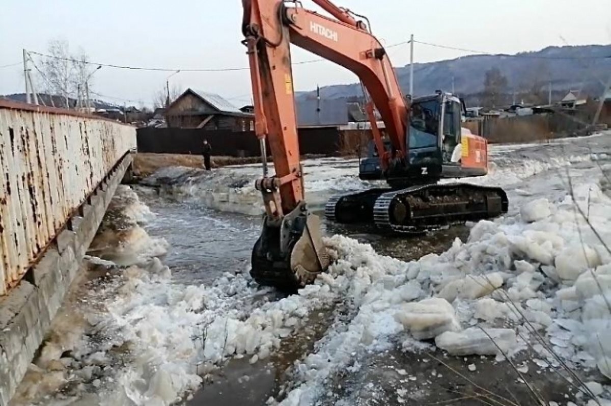    Талая вода подтопила дома на улице Буйницкого в Чите