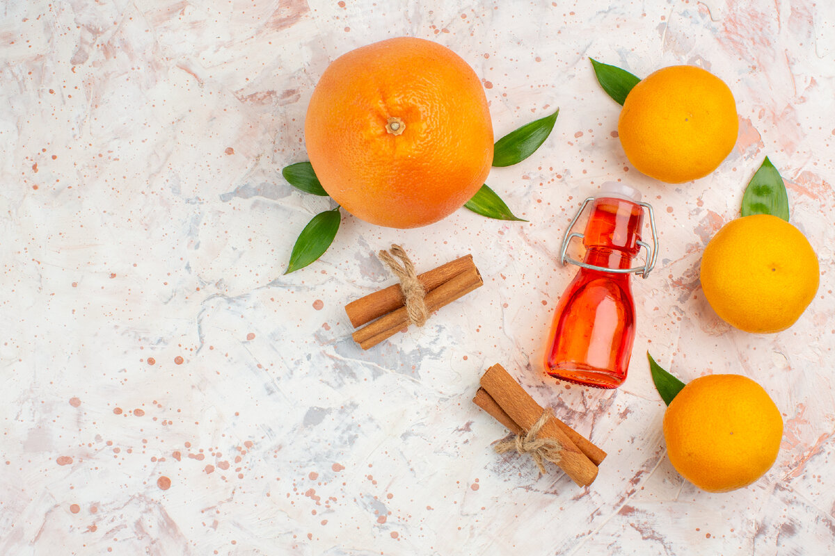 <a href="https://ru.freepik.com/free-photo/top-view-fresh-orange-cinnamon-sticks-tangerines-bottle-on-bright-surface-free-place_12062290.htm#query=%D1%8D%D1%84%D1%80%D0%BD%D0%BE%D0%B5%20%D0%BC%D0%B0%D1%81%D0%BB%D0%BE%20%D0%B0%D0%BF%D0%B5%D0%BB%D1%8C%D1%81%D0%B8%D0%BD%D0%B0&position=33&from_view=search&track=ais">Изображение от KamranAydinov</a> на Freepik