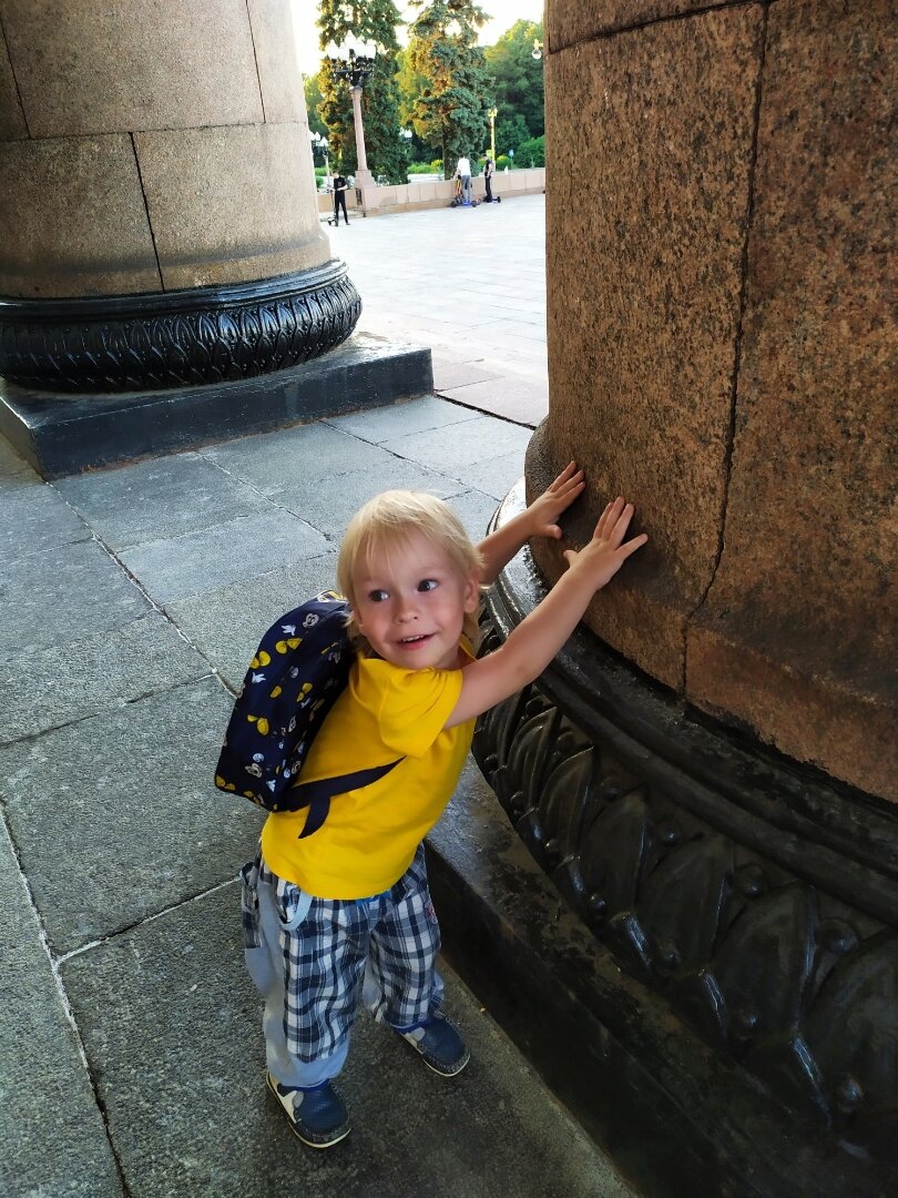 Москва, вход в МГУ