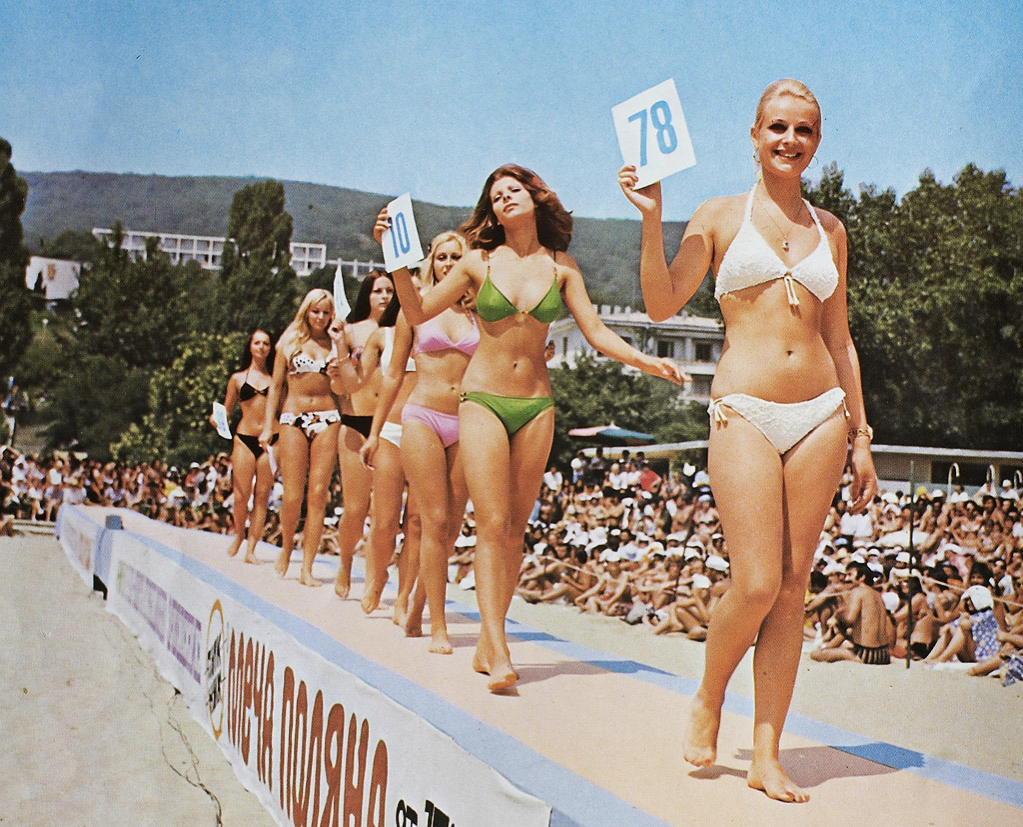 Бикини стали символом свободы в 1980-х с появлением первых конкурсов красоты. 