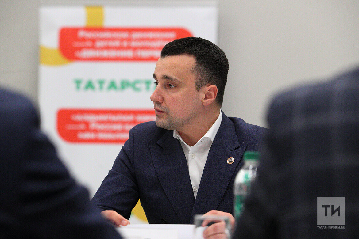 По словам Тимура Сулейманова, решение финансового вопроса не обещает сложностей. Он рассказал, что Татарстан войдет в число первых регионов, который получит федеральное финансирование на деятельность «Движения первых». Фото: © Михаил Захаров / «Татар-информ»