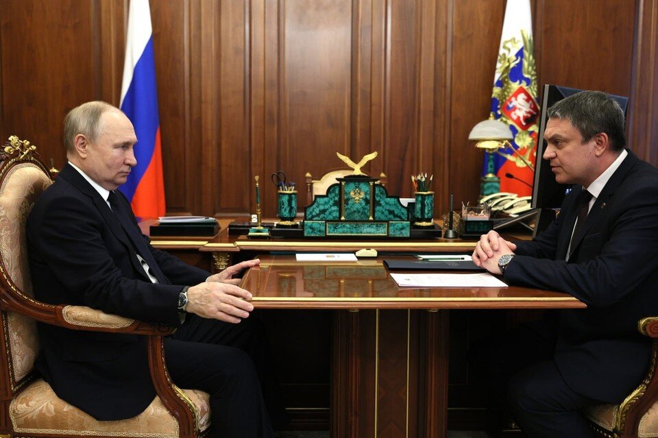     Владимир Путин провел встречу с Врио главы ЛНР Леонидом Пасечником