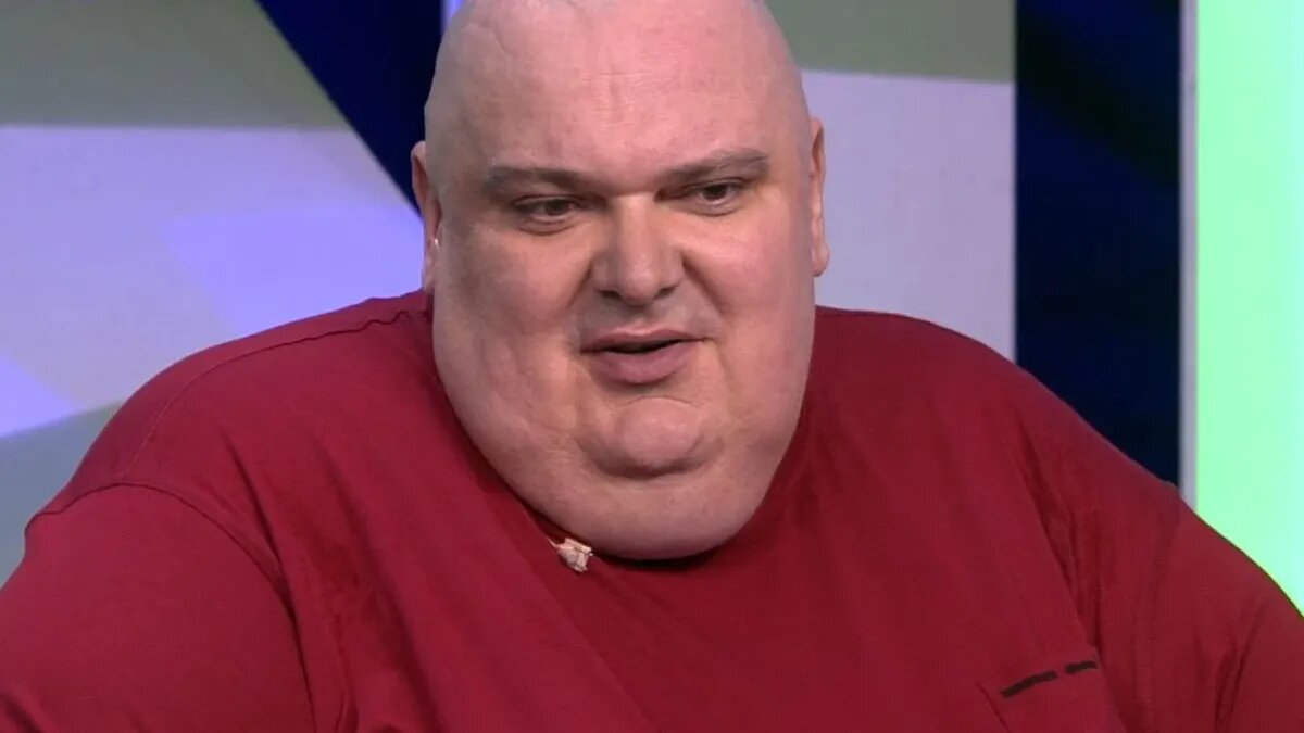 Михаил может потерять работу из-за своего избыточного веса. Фото: кадр из передачи