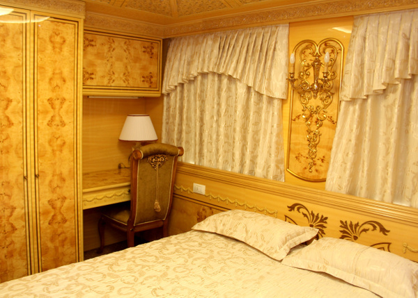 Спальное место на две персоны. Фото © uz.gov.ua