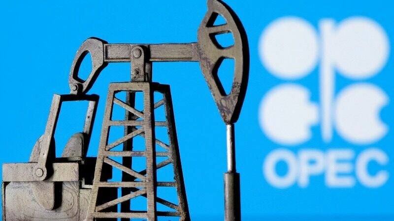     Решение нефтяного картеля ОПЕК+ снизить добычу не связано с поддержкой стран этого альянса России, которая из-за трудностей сбыта ее нефти еще раньше заявила о сокращении поставок. Ближневосточные страны решают две задачи – стабилизировать бюджеты и сократить присутствие США на нефтяном рынке.